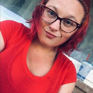 Meet your Posher, Brittney